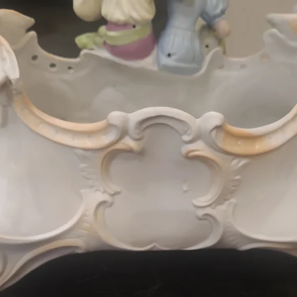 Antique German Elegant Porcelain Couple Figurine - Pastel Accents - Picture 7 of 8